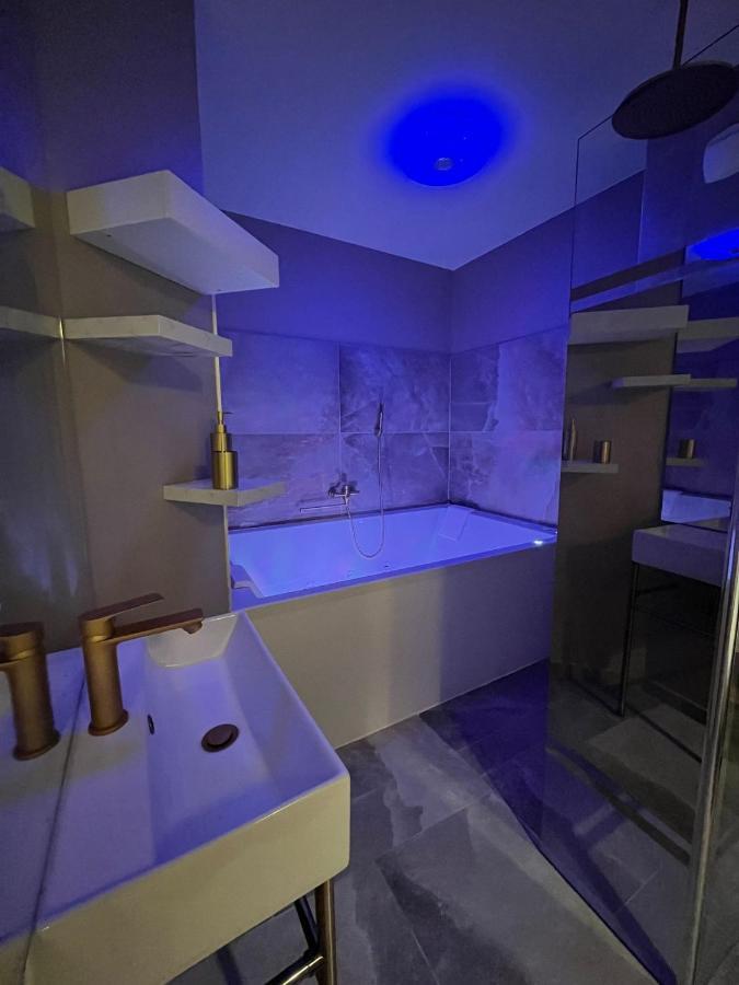 Love Room Mille Et Une Nuits Narbonne Exterior foto